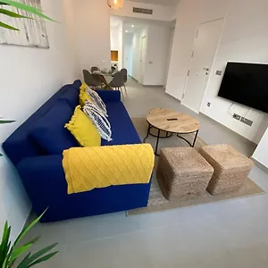 https://bonito-apartamento-de-2-habitaciones-con-terraza.1costadelsol.com